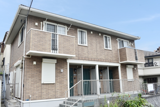 2階建てのアパート